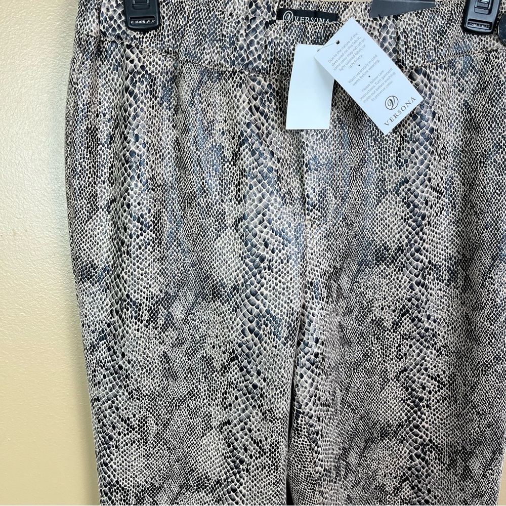 NEW Snakeskin Versona Pants Women's Size Medium